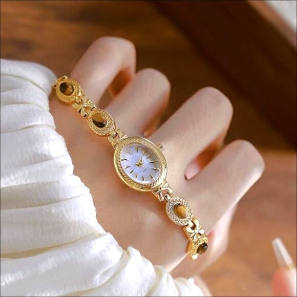 Women\'s Oval Dial Gold Bracelet Watch Quartz Movement Water Resistant main image 4